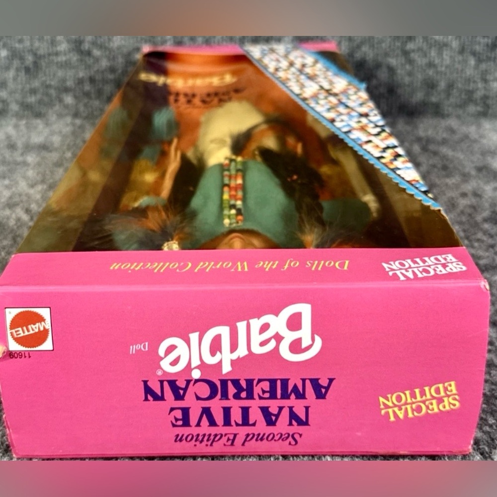 Native American Barbie 2nd Edition Dolls of the World Collection, Vintage 1993 - Picture 7 of 10
